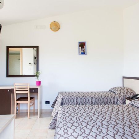 Albergo Il Giardino Foce Varano Extérieur photo