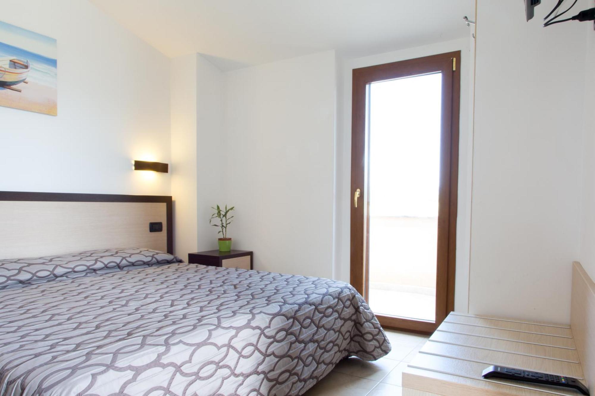 Albergo Il Giardino Foce Varano Extérieur photo